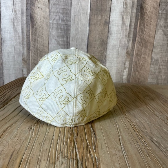 DC New Era 59fifty 7 3/8 hat white/gold - Picture 3 of 5
